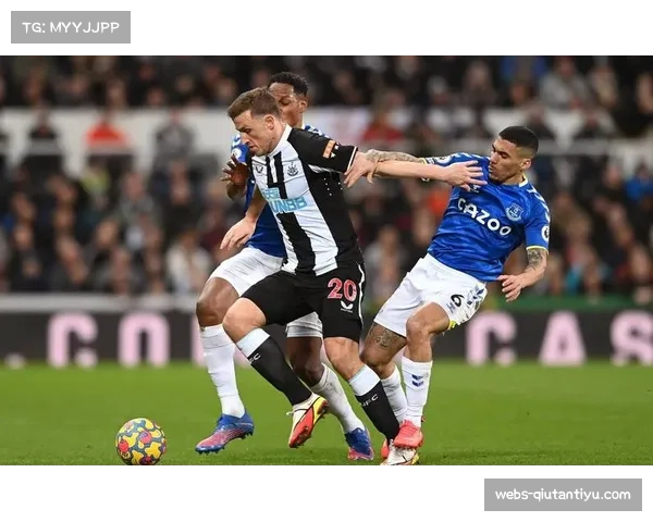 埃弗顿与纽卡斯尔同积15分 中游集团差距微弱